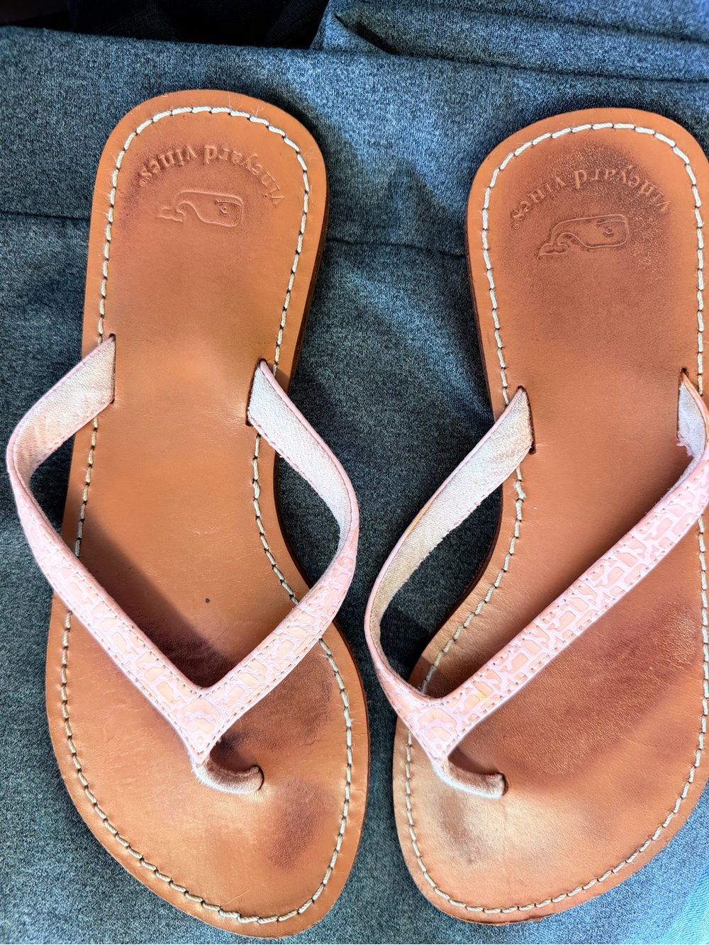 Vineyard Vines Pink Patterned Strap Leather Flip Flops with Tan Footbed size 7